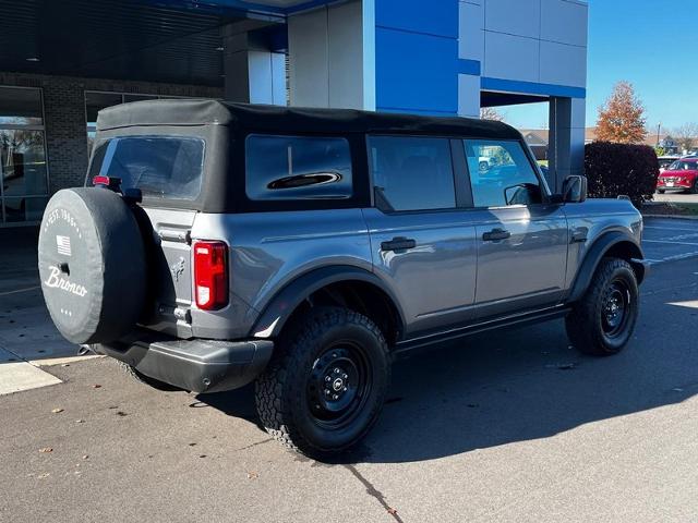 2022 Ford Bronco Base photo 3