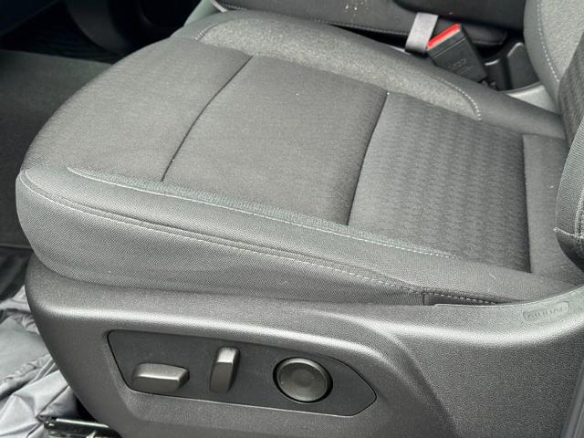 2025 Chevrolet Silverado 1500 Custom - Photo 11