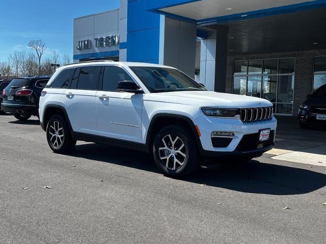2024 Jeep Grand Cherokee Limited photo 2