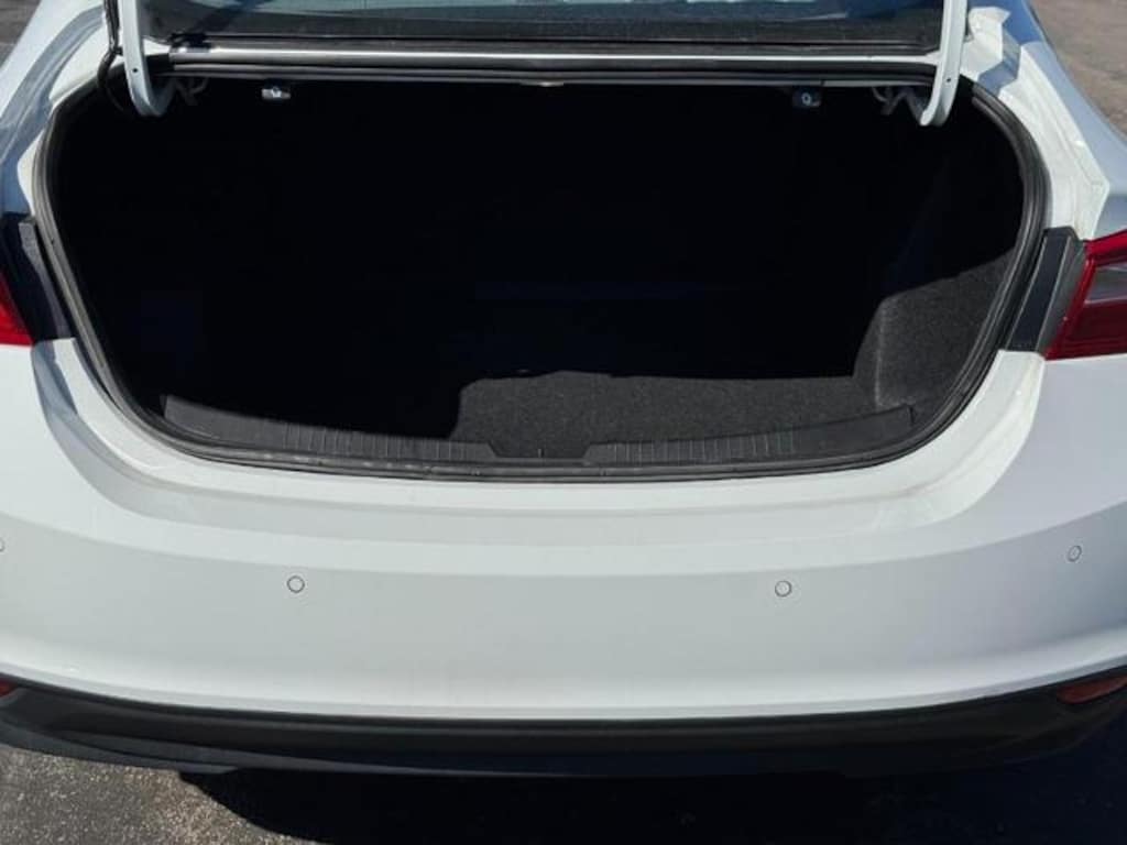 Used 2022 Chevrolet Malibu LS Car