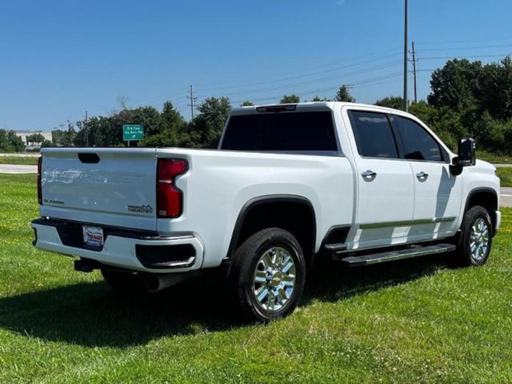 Used 2024 Chevrolet Silverado 2500HD High Country Crew Cab Pickup