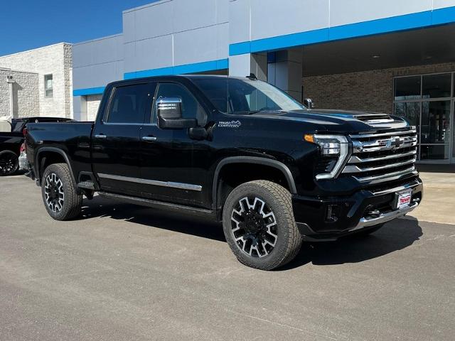 2025 Chevrolet Silverado 2500HD High Country photo 2