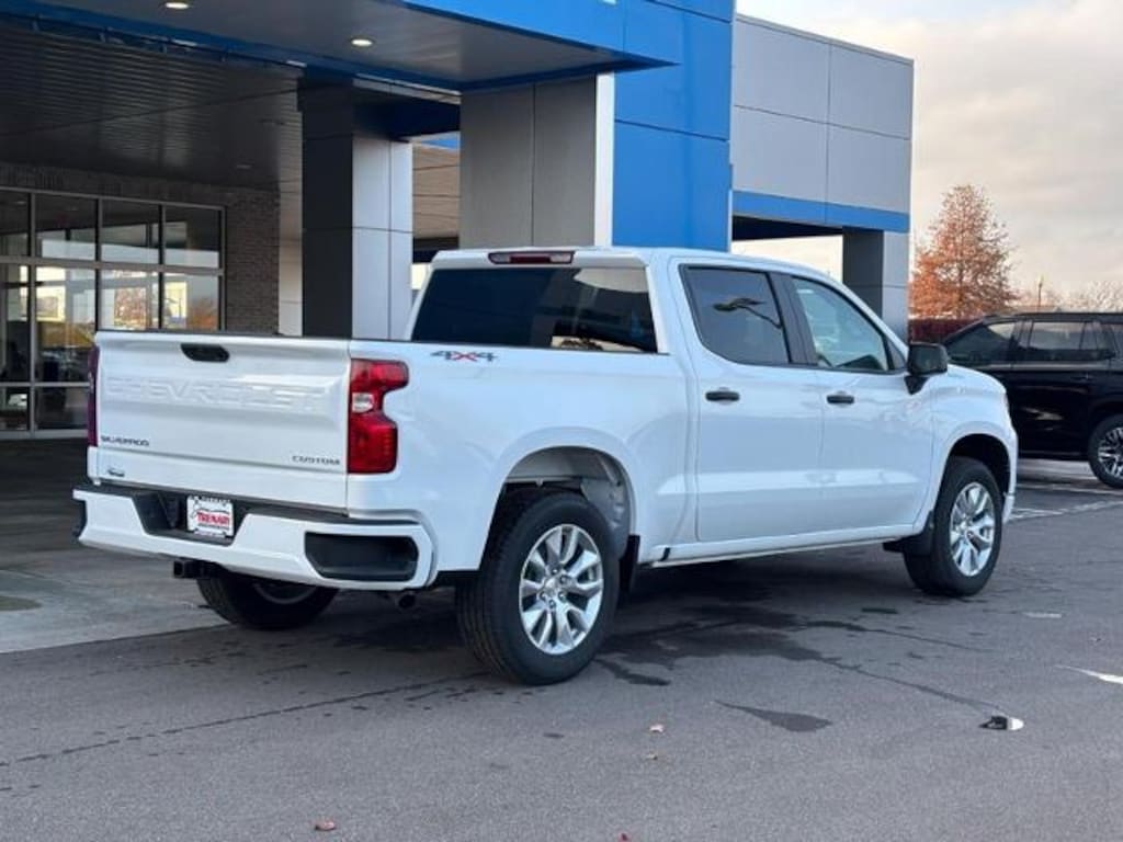 New 2026 Chevrolet Silverado 1500 Custom Truck