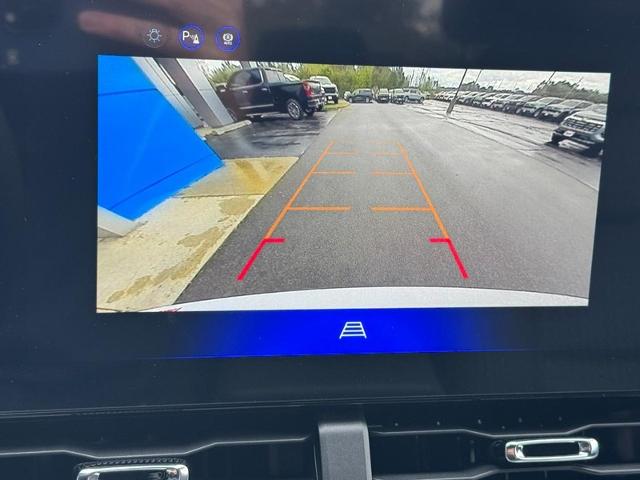 2027 Chevrolet Equinox LT - Photo 13