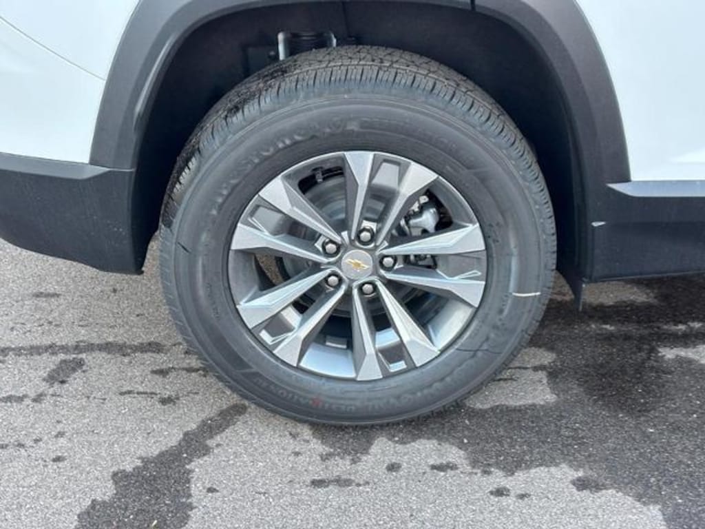 New 2026 Chevrolet Equinox FWD LT SUV