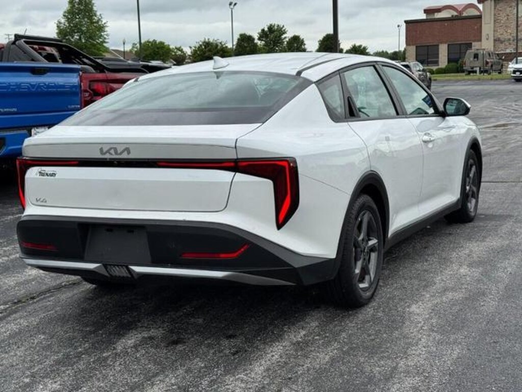 Used 2025 Kia K4 LXS Car