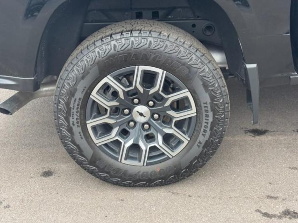 New 2025 Chevrolet Colorado 4WD Z71 Truck