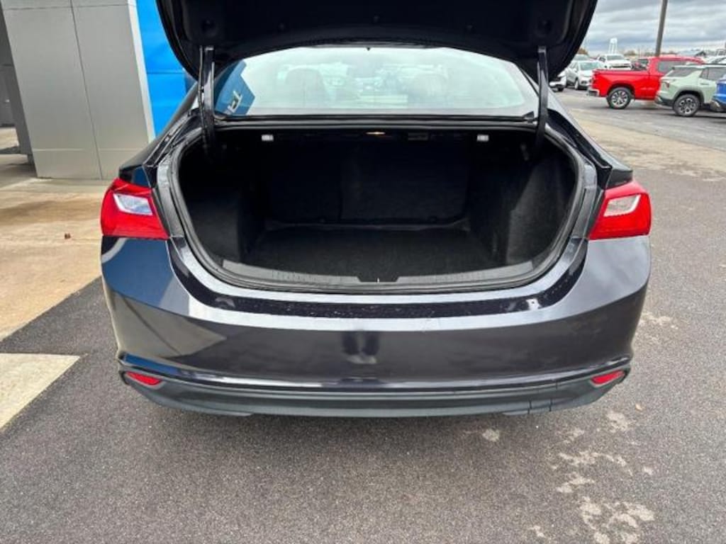 Used 2023 Chevrolet Malibu LT Car