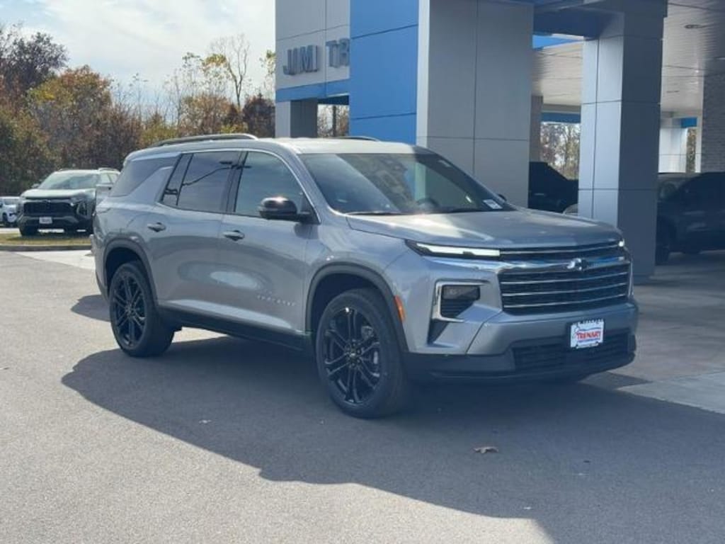 New 2026 Chevrolet Traverse FWD LT SUV