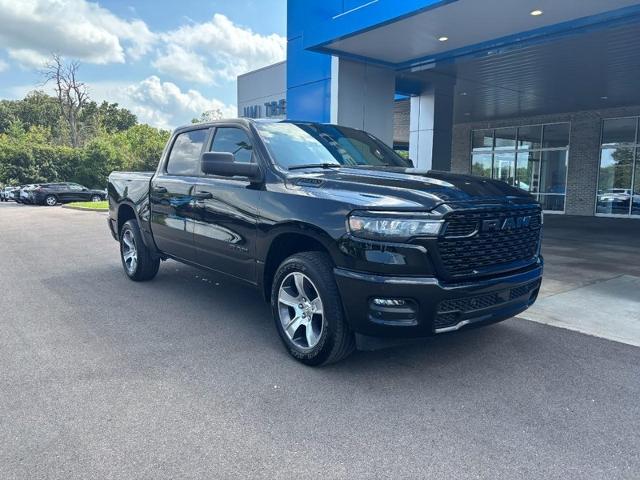 2025 Ram 1500 Tradesman photo 2