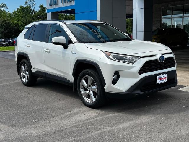 2021 Toyota RAV4 Hybrid LE photo 2