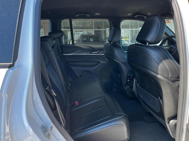 2024 Jeep Grand Cherokee Limited photo 4