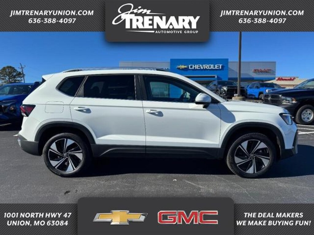 Used 2025 Volkswagen Taos SE Sport Utility