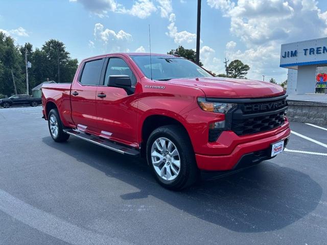 2023 Chevrolet Silverado 1500 Custom photo 2