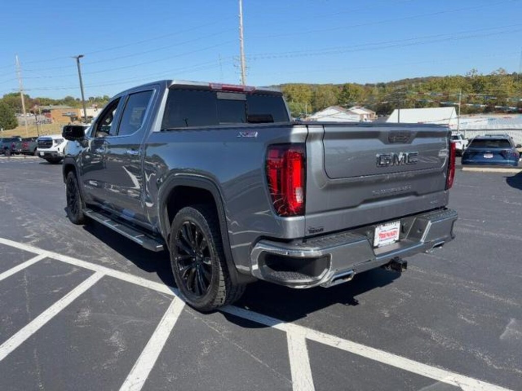 Used 2021 GMC Sierra 1500 SLT Crew Cab Pickup