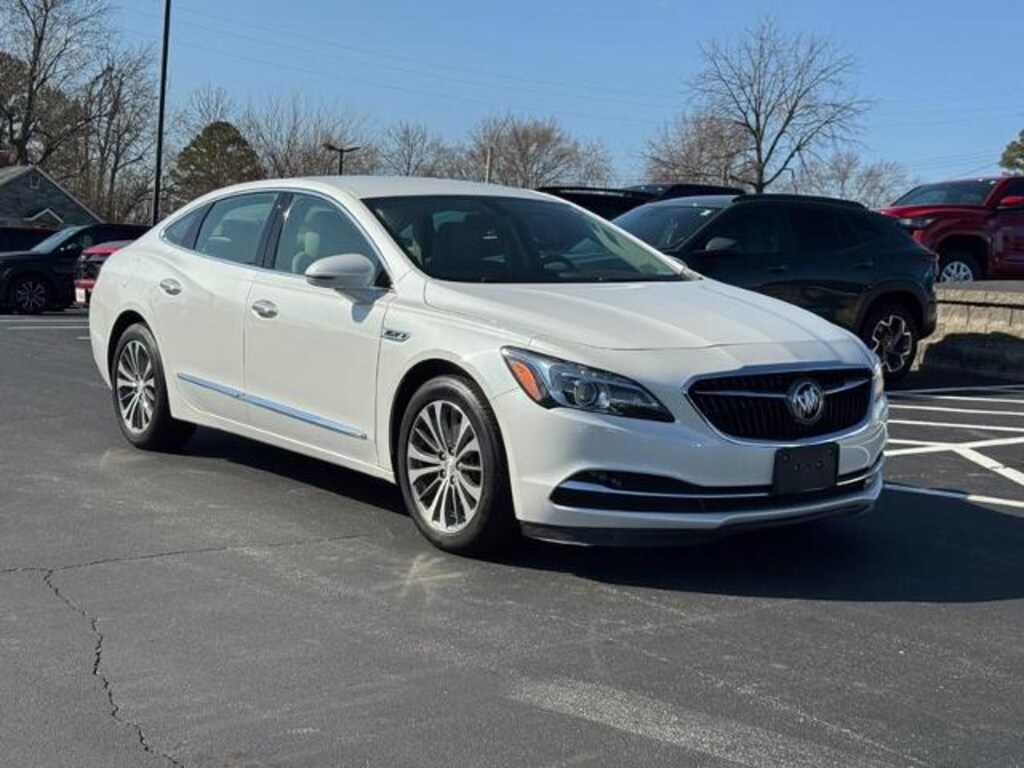 Used 2018 Buick Lacrosse Essence Car