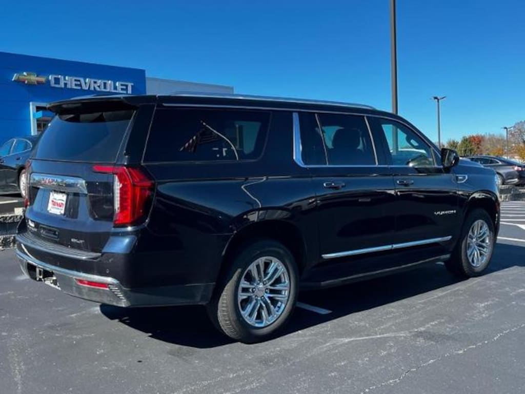 Used 2023 GMC Yukon XL SLT Sport Utility