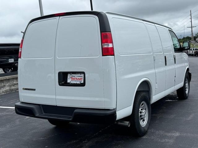 2026 Chevrolet Express Cargo Work Van - Photo 3