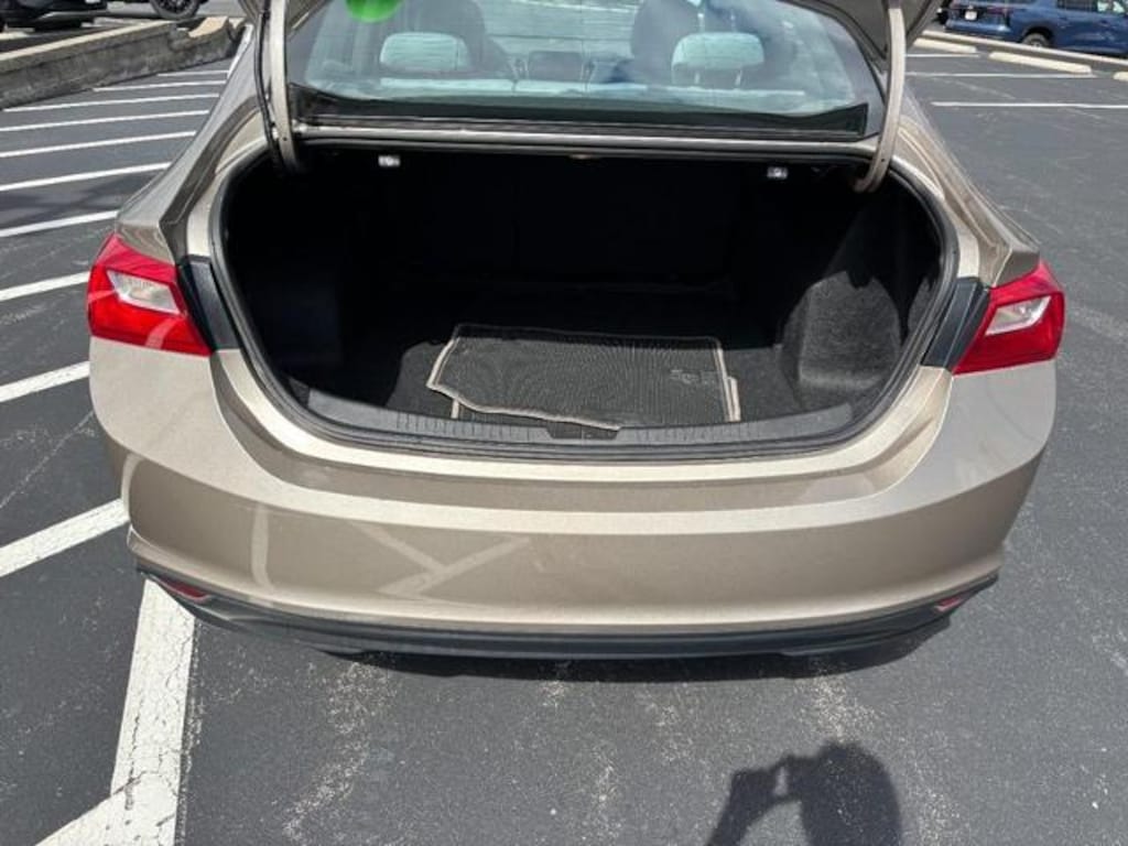 Used 2023 Chevrolet Malibu LS Car