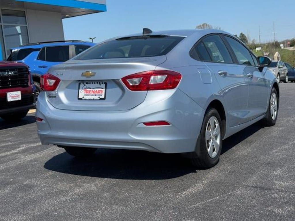 Used 2017 Chevrolet Cruze LS Car