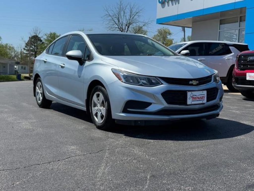 Used 2017 Chevrolet Cruze LS Car