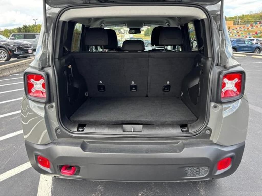 Used 2023 Jeep Renegade Trailhawk Sport Utility