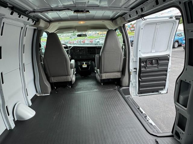 2026 Chevrolet Express Cargo Work Van - Photo 8