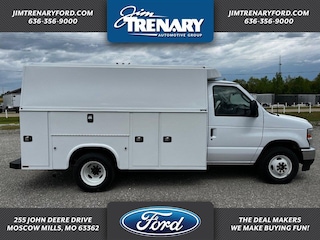 2025 Ford E-350 Cutaway Base Truck