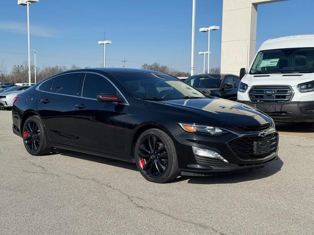 Used 2022 Chevrolet Malibu 1LT with VIN 1G1ZD5ST3NF118105 for sale in Moscow Mills, MO