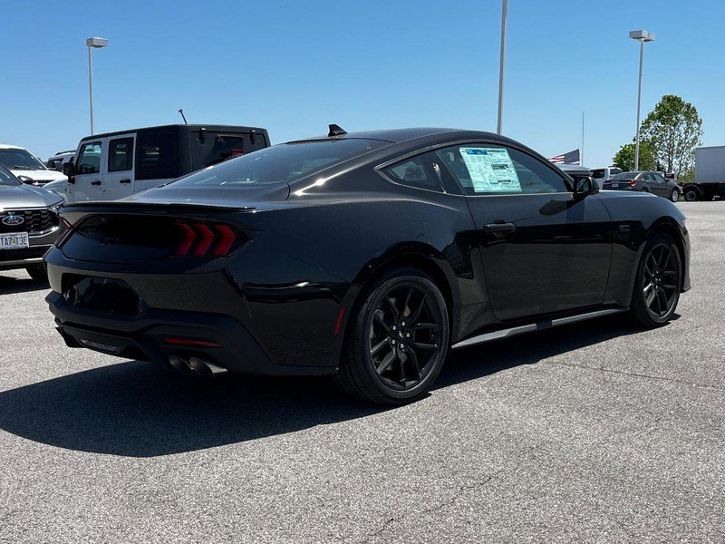 2025 Ford Mustang GT photo 3