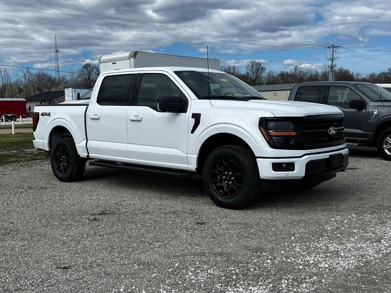2025 Ford F-150 XLT photo 2