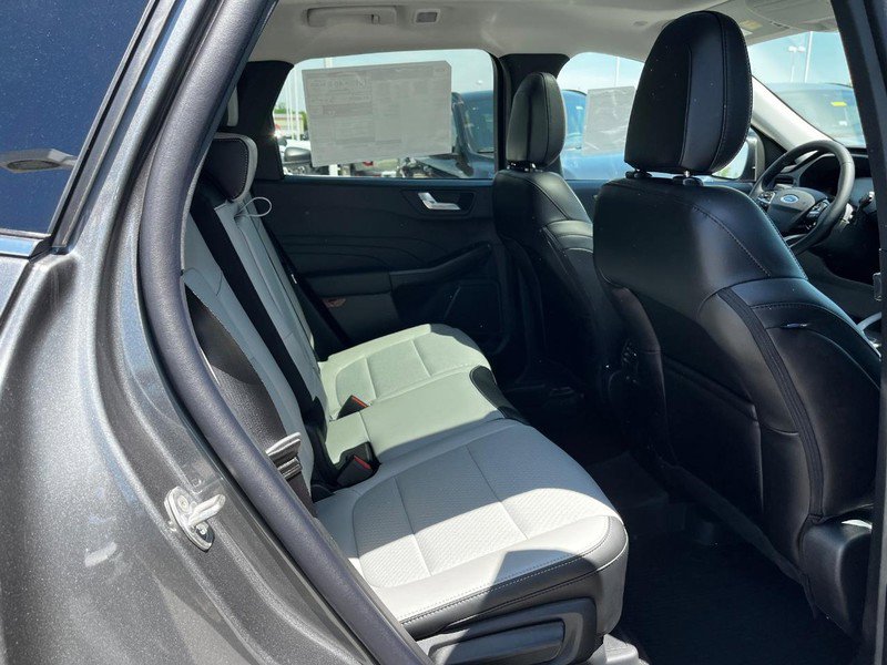 2025 Ford Escape photo 3