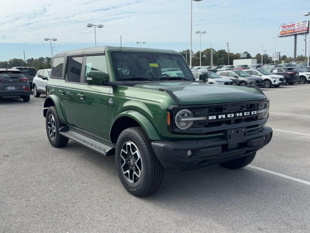 New 2025 Ford Bronco Outer Banks SUV