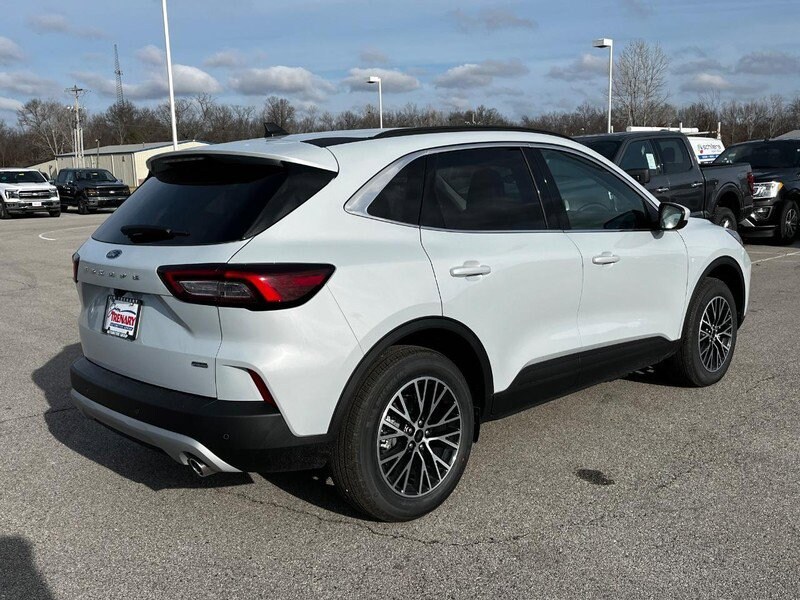 2025 Ford Escape photo 4