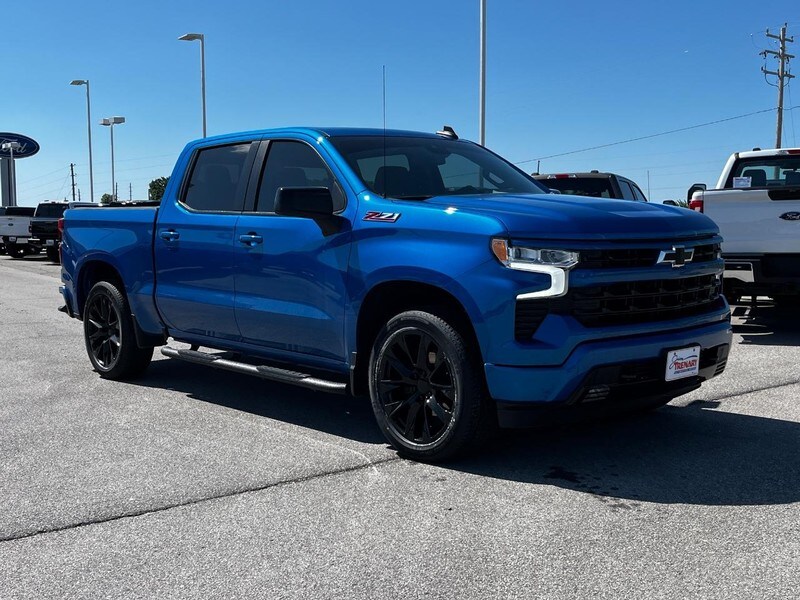 2024 Chevrolet Silverado 1500 RST photo 3
