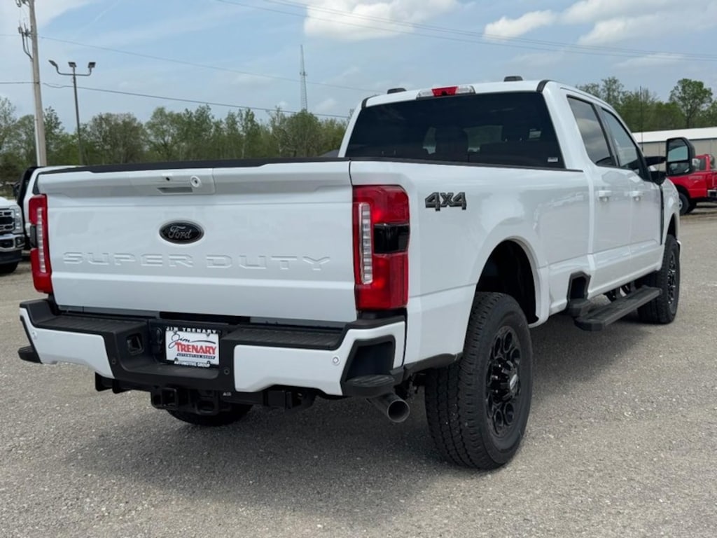 New 2026 Ford F-350 XLT Truck Crew Cab