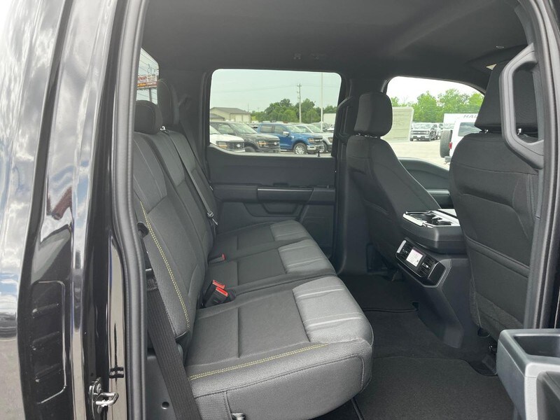 2025 Ford F-150 STX photo 4