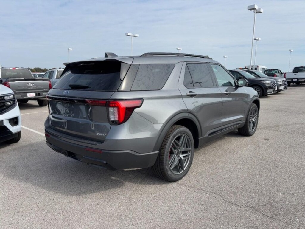 New 2025 Ford Explorer ST-Line SUV