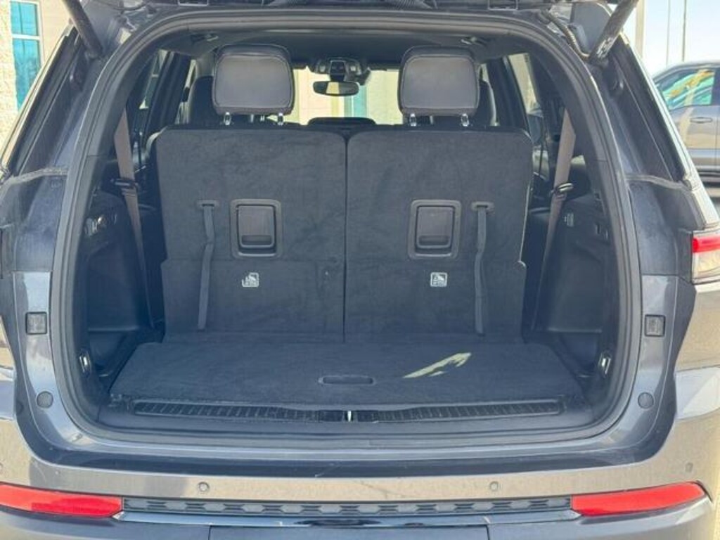 Used 2023 Jeep Grand Cherokee L Laredo SUV