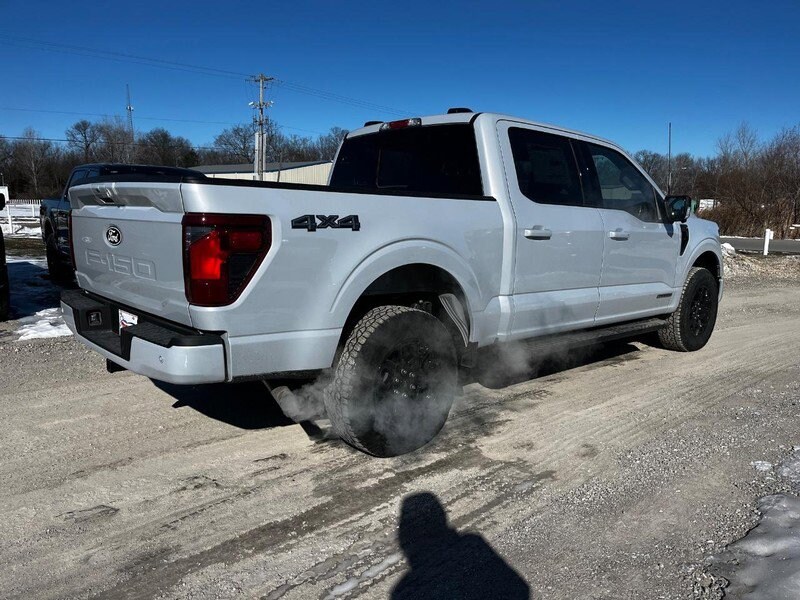 2025 Ford F-150 XLT photo 3