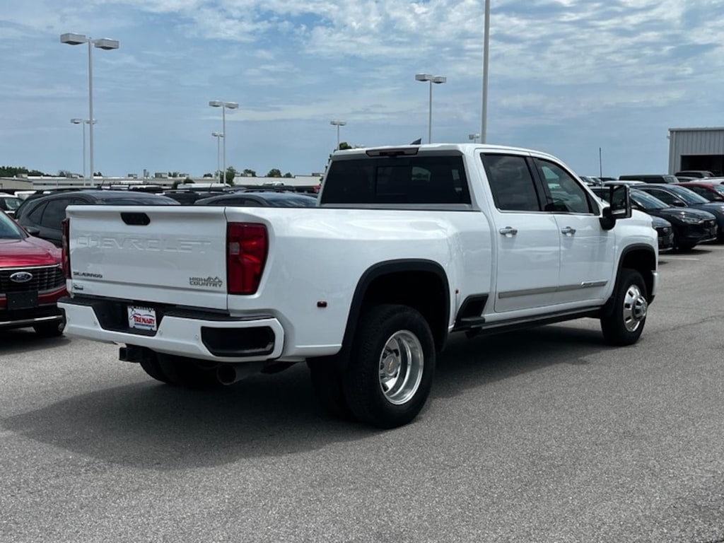 Used 2024 Chevrolet Silverado 3500 HD High Country Truck Crew Cab