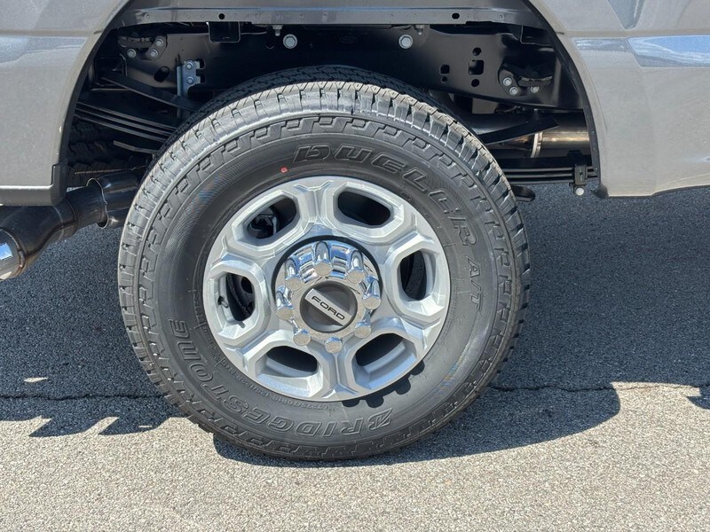 2026 Ford F-250 XLT photo 4