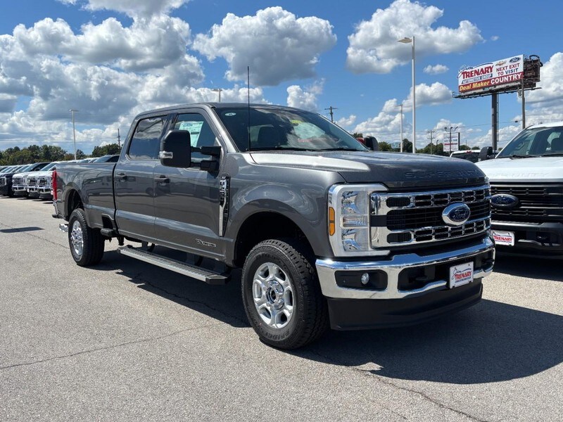 2026 Ford F-250 XLT photo 2