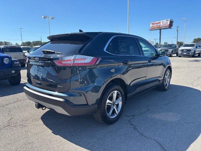 2022 Ford Edge SEL photo 3