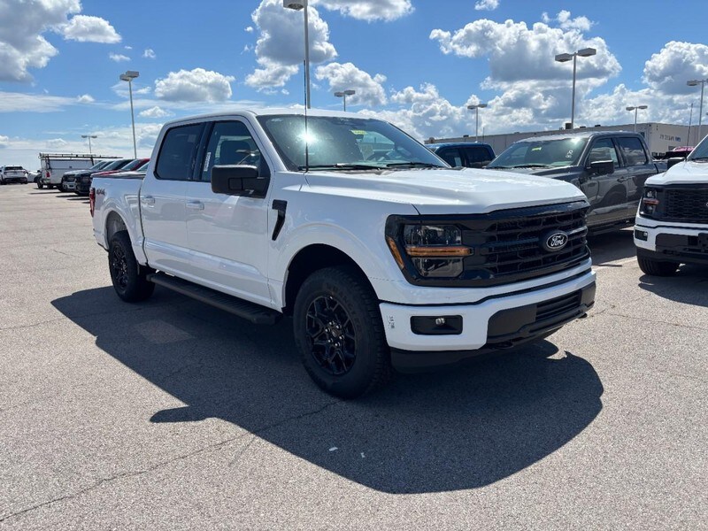 2025 Ford F-150 XLT photo 2