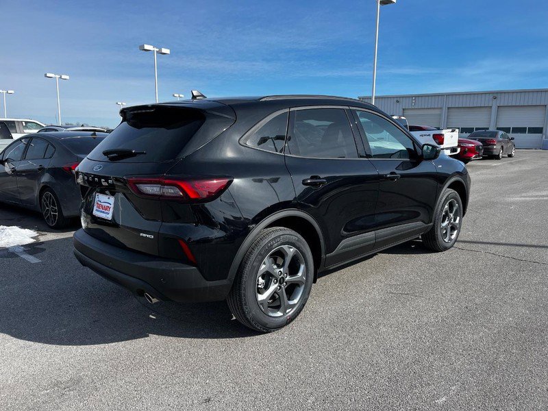 2025 Ford Escape ST-Line photo 3