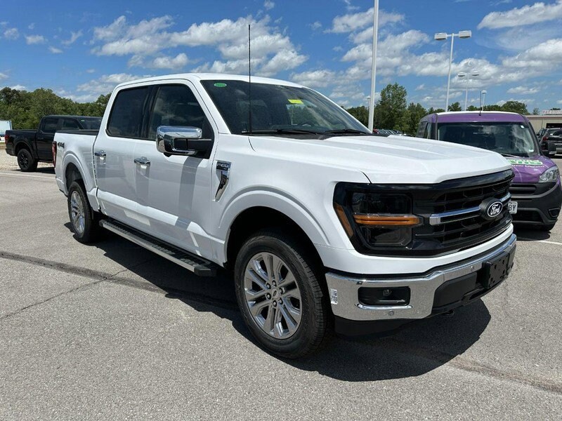 2024 Ford F-150 XLT photo 2