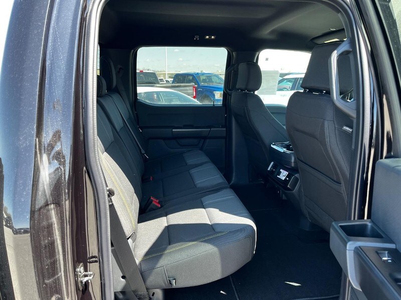 2025 Ford F-150 STX photo 4