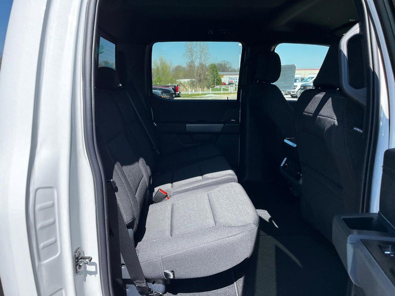 2025 Ford F-150 XLT photo 3