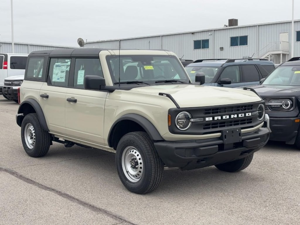 New 2025 Ford Bronco Base SUV